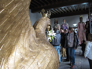 Els gegants a l'Ajuntament