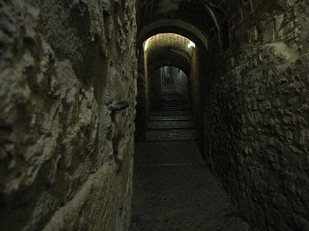 El carrer de Sant Llorenç de nit