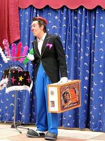 Espectacle de pallassos al Mercadal