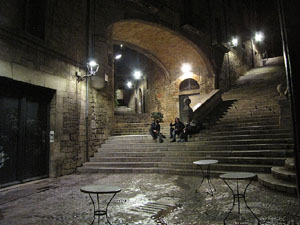 El Barri Vell de Nit. La pujada de Sant Martí