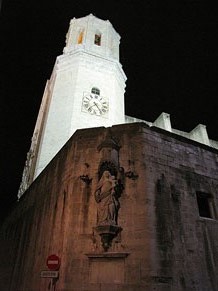 El Barri Vell de Nit. Font de la Mare de Déu de la Pera