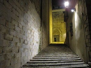 El Barri Vell de Nit. La façana nord de Sant Feliu