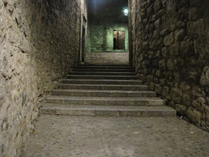 El Barri Vell de Nit. El carrer de l'Escola Pia