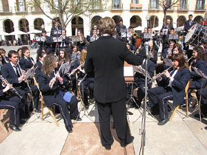 Concert de la banda La Lira a la plaça de la Independència