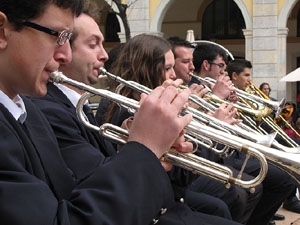 Concert de la banda La Lira a la plaça de la Independència