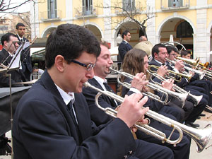 Concert de la banda La Lira a la plaça de la Independència