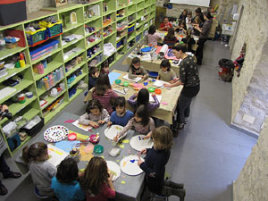 Taller de decoraci&oacute; nadalenca al Museu d'Art