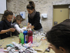 Taller de decoraci&oacute; nadalenca al Museu d'Art
