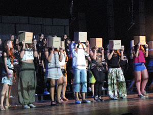 FITAG Fira Internacional de Teatre Amateur de Girona. Espectacle inaugural amb Cràdula Teatre, de Cassà de la Selva