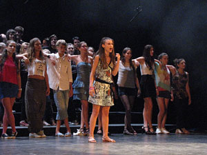 FITAG Fira Internacional de Teatre Amateur de Girona. Espectacle inaugural amb Cràdula Teatre, de Cassà de la Selva