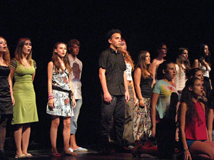 FITAG Fira Internacional de Teatre Amateur de Girona. Espectacle inaugural amb Cràdula Teatre, de Cassà de la Selva