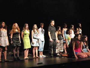 FITAG Fira Internacional de Teatre Amateur de Girona. Espectacle inaugural amb Cràdula Teatre, de Cassà de la Selva