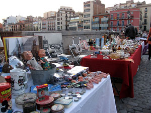 Descarregada de Brocanters i Antiquaris al pont de Pedra