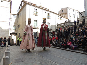 Cercavila de gegants i capgrossos pel Barri Vell