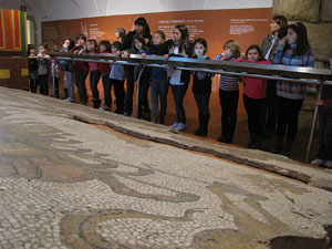 Taller de mosaic rom&agrave; al Museu d'Hist&ograve;ria de la Ciutat