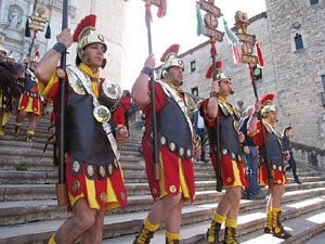 75&egrave; aniversari Associaci&oacute; de Jes&uacute;s Crucificat - Manaies de Girona. foto extraordin&agrave;ria per Concurs de Fotografia