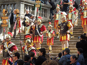 75&egrave; aniversari Associaci&oacute; de Jes&uacute;s Crucificat - Manaies de Girona. foto extraordin&agrave;ria per Concurs de Fotografia