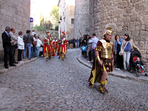 75è aniversari Associació de Jesús Crucificat - Manaies de Girona. Lliurament del Penó