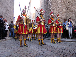 75è aniversari Associació de Jesús Crucificat - Manaies de Girona. Lliurament del Penó
