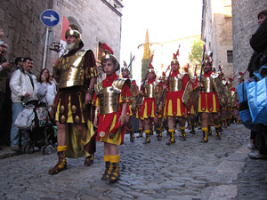75è aniversari Associació de Jesús Crucificat - Manaies de Girona. Lliurament del Penó