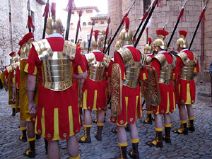 75è aniversari Associació de Jesús Crucificat - Manaies de Girona. Lliurament del Penó
