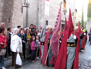 75è aniversari Associació de Jesús Crucificat - Manaies de Girona. Lliurament del Penó