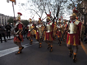 75è aniversari Associació de Jesús Crucificat - Manaies de Girona. Lliurament del Penó