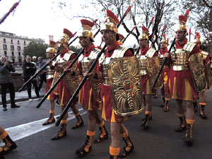 75è aniversari Associació de Jesús Crucificat - Manaies de Girona. Lliurament del Penó