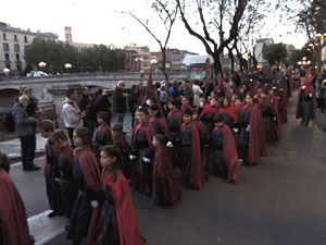 75è aniversari Associació de Jesús Crucificat - Manaies de Girona. Lliurament del Penó