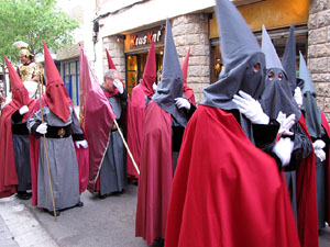 75è aniversari Associació de Jesús Crucificat - Manaies de Girona. Recollida del Penó
