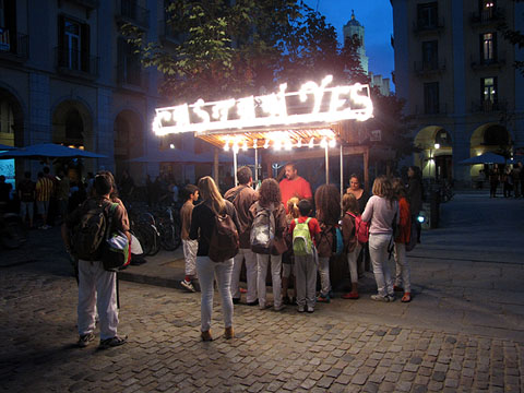 Parada de castanyes a les Fires de Sant Narcís de Girona