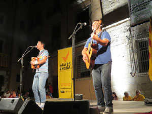 Diada Nacional 2014. Concert a les escales de la Catedral