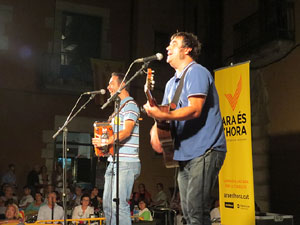 Diada Nacional 2014. Concert a les escales de la Catedral
