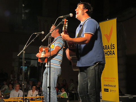 El concert de Carles Belda i Marc Serrats