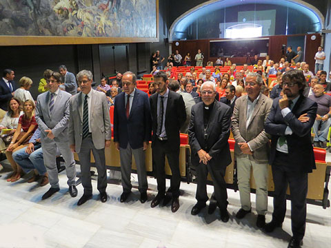 Fotografia inicial de l'acte institucional