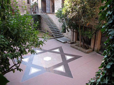Pati dels Rabins. Centre Bonastruc ça Porta - Museu d'Història dels Jueus de Girona