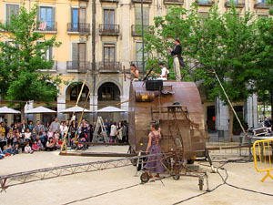 Festes de Primavera 2014. Espectacles a la pla&ccedil;a de la Independ&egrave;ncia