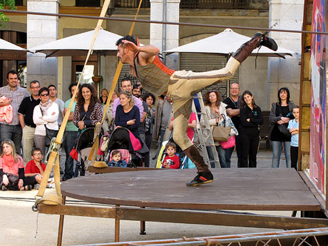 Festes de Primavera de Girona 2014. Espectacles i activitats a la plaça de la Independència
