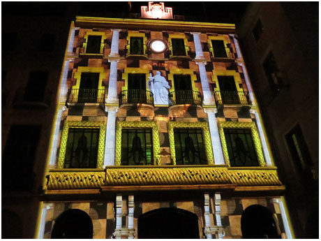 Girona, ciutat de Festivals. Festival Internacional de Mapping, FIMG. Projeccions a la façana de l'Ajuntament