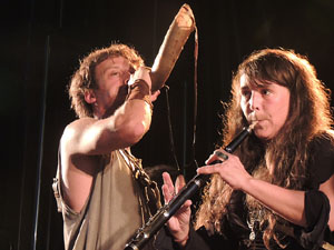 Fires de Sant Narc&iacute;s 2013. Espectacle de Berros de la Cort i Alma Cubrae a la pla&ccedil;a de Sant Feliu