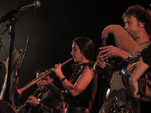 Fires de Sant Narc&iacute;s 2013. Espectacle de Berros de la Cort i Alma Cubrae a la pla&ccedil;a de Sant Feliu