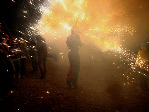 Fires de Sant Narc&iacute;s 2013. El correfoc. 25 anys dels Diables de l'Onyar