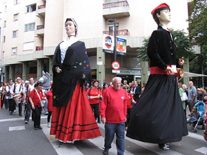 Fires de Sant Narc&iacute;s 2013. Trobada de gegants: la cercavila