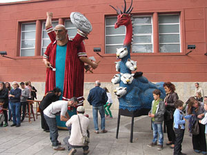 Fires de Sant Narc&iacute;s 2013. Trobada de gegants: la ballada