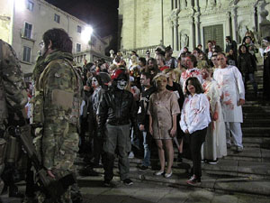 Fires de Sant Narcís 2013. 2a. Zombie Walk de Girona dins el Festival Acocollona't