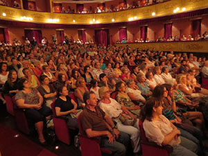 Festival Internacional de Teatre Amateur FITAG. Inauguració al Teatre Municipal