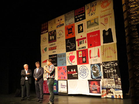 Teló elaborat amb les companyies teatrals que participen al festival, presentat al Teatre Municipal