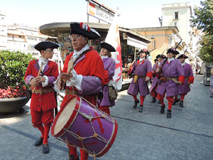 Girona resisteix! Jornades de recreaci&oacute; hist&ograve;rica de la Guerra de Successi&oacute;. Escaramussa al Pont de Pedra