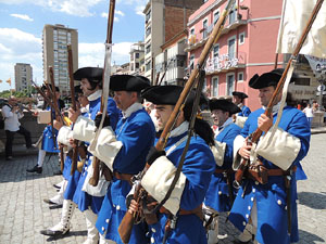 Girona resisteix! Jornades de recreaci&oacute; hist&ograve;rica de la Guerra de Successi&oacute;. Escaramussa al Pont de Pedra