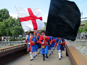 Girona resisteix! Jornades de recreaci&oacute; hist&ograve;rica de la Guerra de Successi&oacute;. Desfilada pels carrers